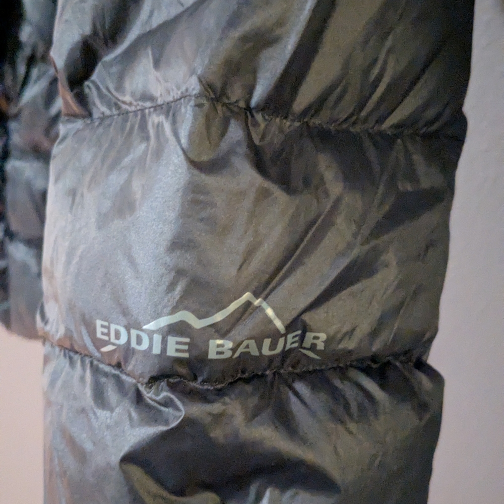 Eddie Bauer Women's Charcoal Puffer Jacket - Picture 2 of 3